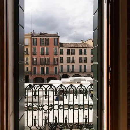 Apartment Enjoy - Orologio, Piazza Dei Signori *