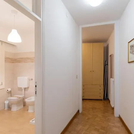 Enjoy - Orologio, Piazza Dei Signori *