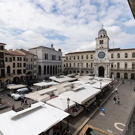 Enjoy - Orologio, Piazza Dei Signori Appartamento *