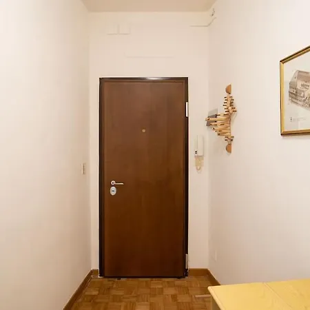 Enjoy - Orologio, Piazza Dei Signori Appartamento