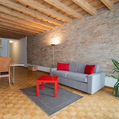 Enjoy - Orologio, Piazza Dei Signori