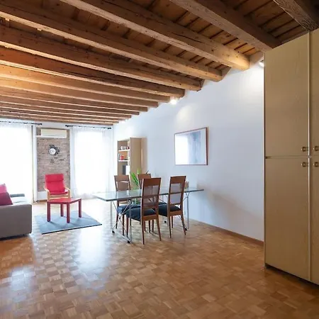 Enjoy - Orologio, Piazza Dei Signori Appartamento *