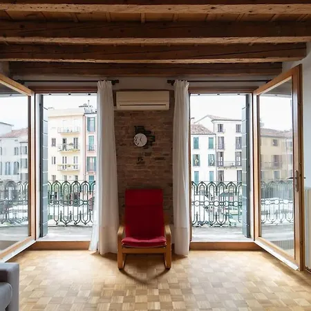 Enjoy - Orologio, Piazza Dei Signori Appartamento *